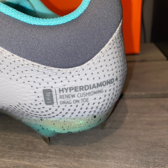 Nike Hyperdiamond 4 Pro Women's Softball Spikes. NWOB - Picture 3 of 7